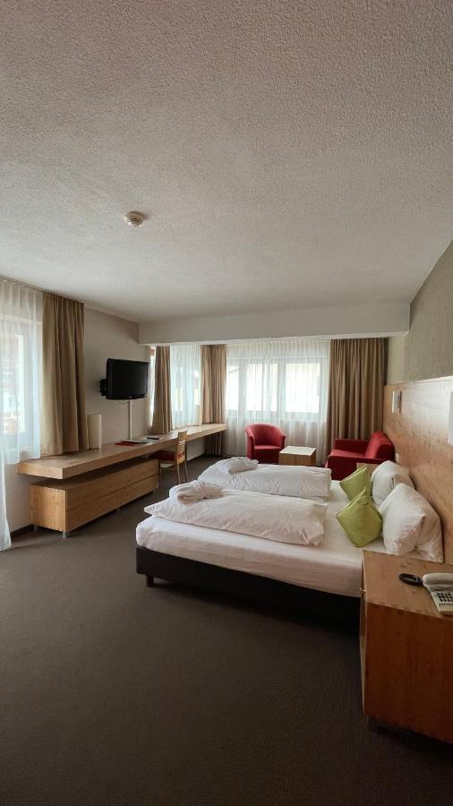 Hotel Baeckelar Wirt Superior Сьолден Екстериор снимка