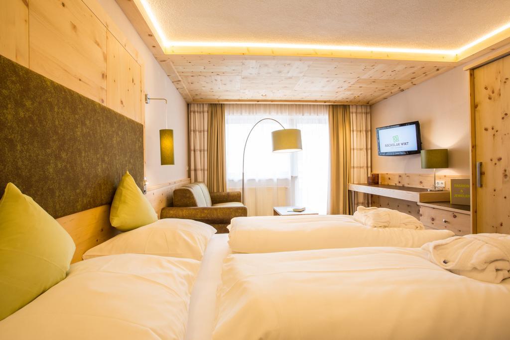 Hotel Baeckelar Wirt Superior Сьолден Екстериор снимка